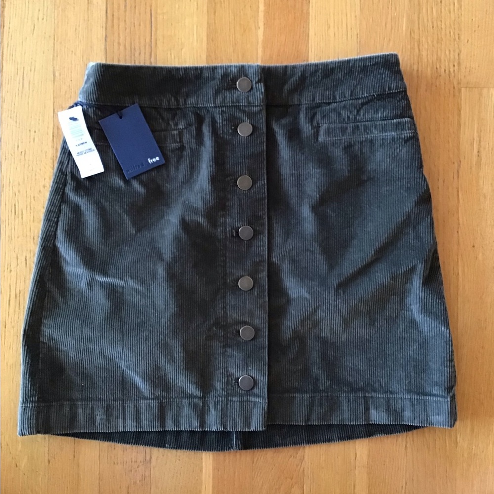 NWT! Wilfred Free (Aritzia) Karmen Skirt